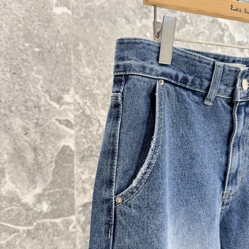 ROOKIE BUD東大門實拍女裝新品真品時尚職業熱賣人氣牛仔褲ROOKIE BUD-L牛仔褲