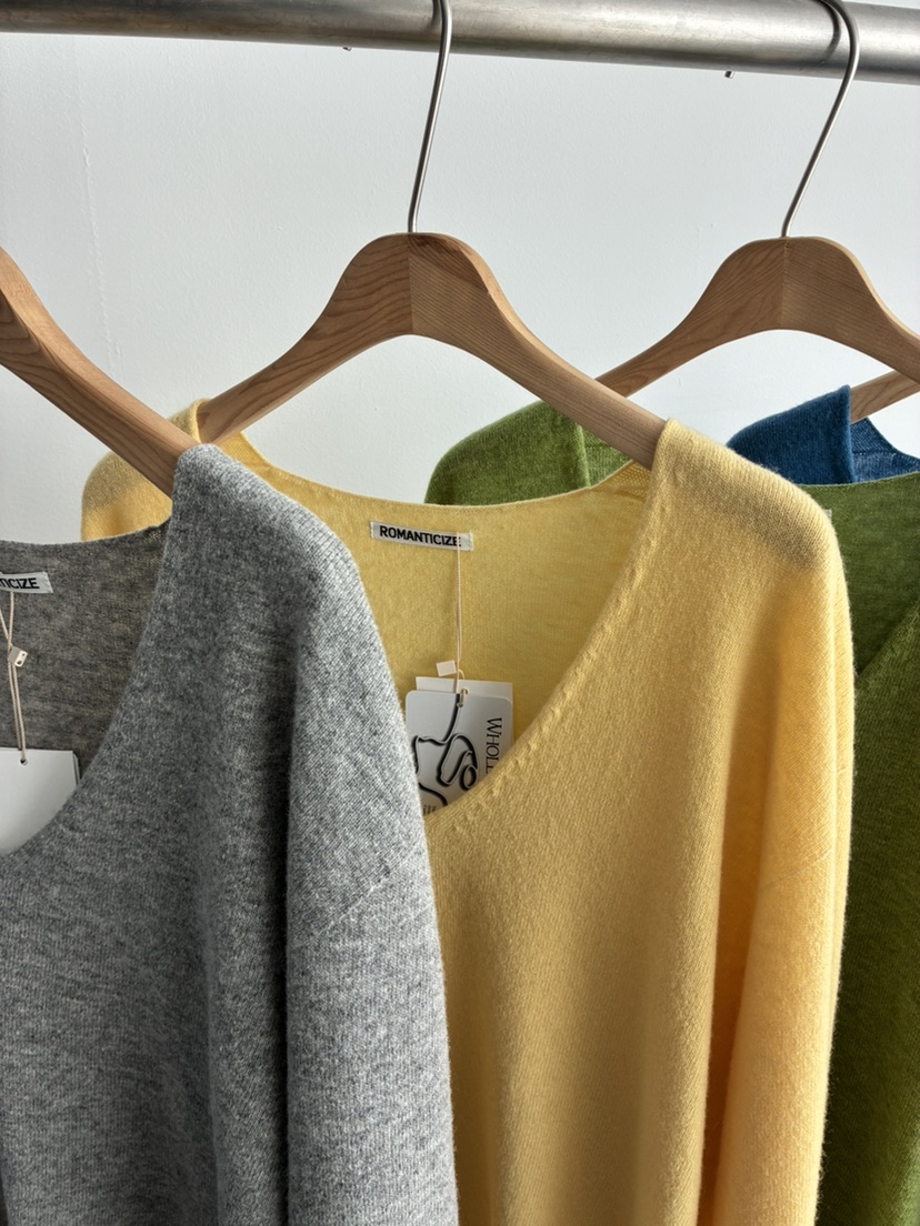 ROMANTICIZE韓國直郵女士新款職業休閑推薦時尚針織衫V領ROMANTICIZE針織衫