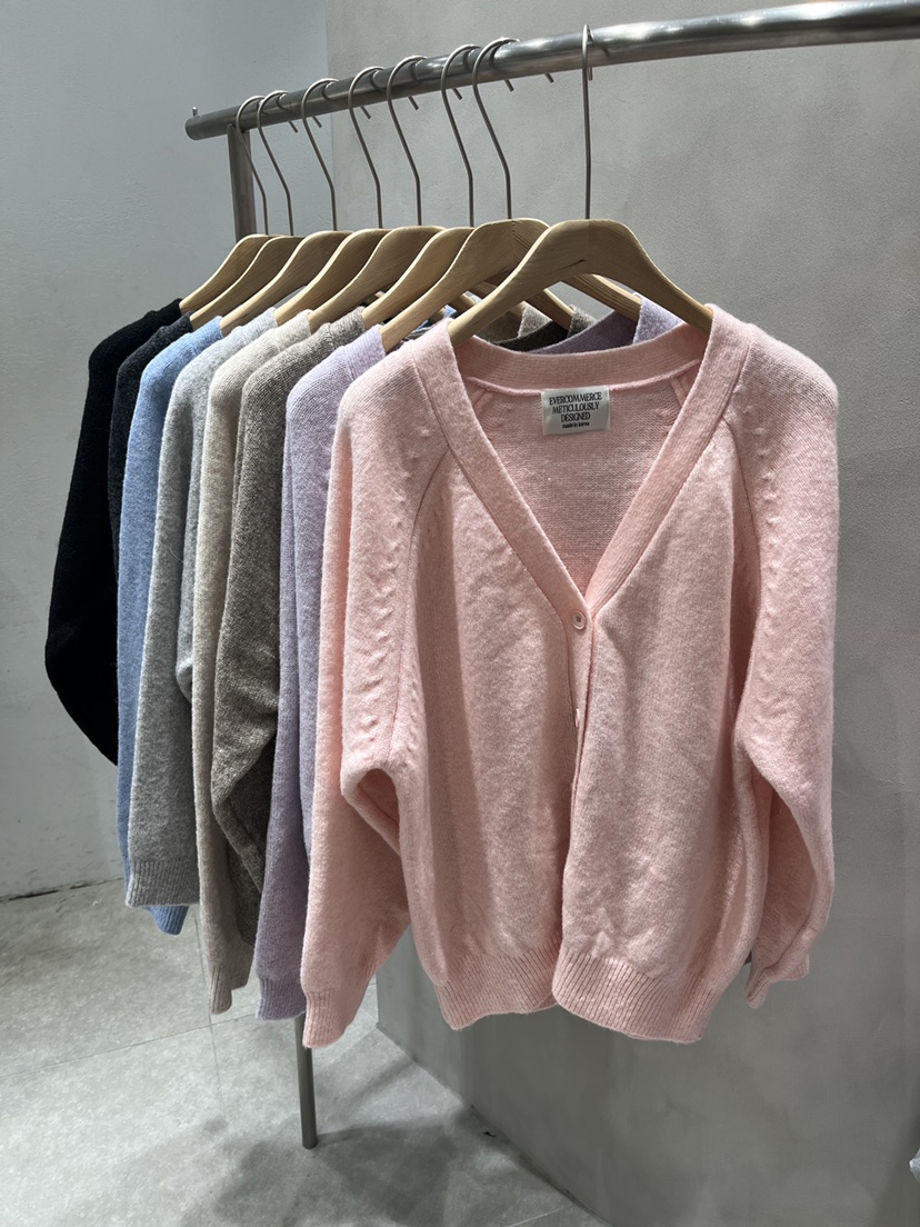 EVERCOMMERCE METICULOUSLY DESIGNED東大門實拍女裝新品26春夏針織衫開襟衫EVERCOMMERCE METICULOUSLY DESIGNED針織衫