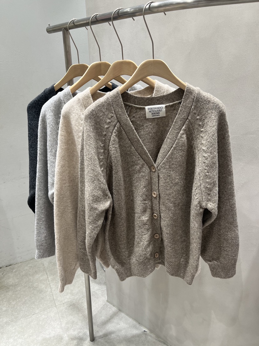 EVERCOMMERCE METICULOUSLY DESIGNED東大門實拍女裝新品26春夏針織衫開襟衫EVERCOMMERCE METICULOUSLY DESIGNED針織衫