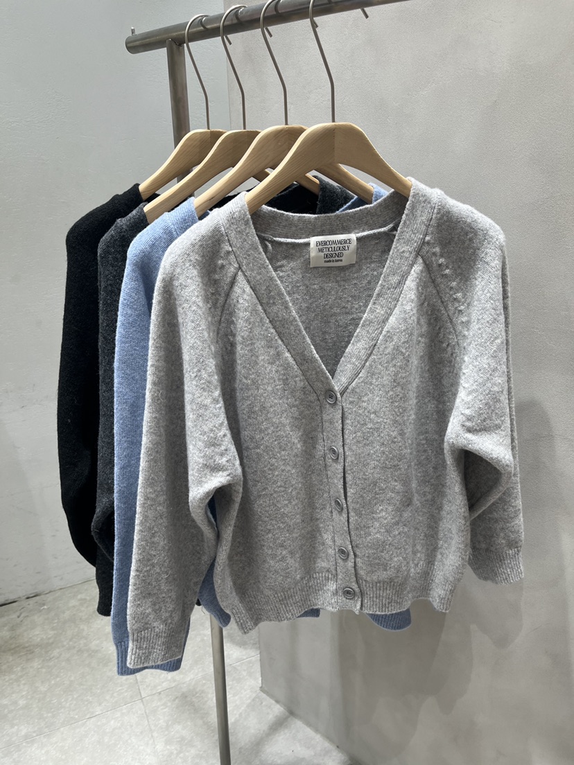 EVERCOMMERCE METICULOUSLY DESIGNED東大門實拍女裝新品26春夏針織衫開襟衫EVERCOMMERCE METICULOUSLY DESIGNED針織衫