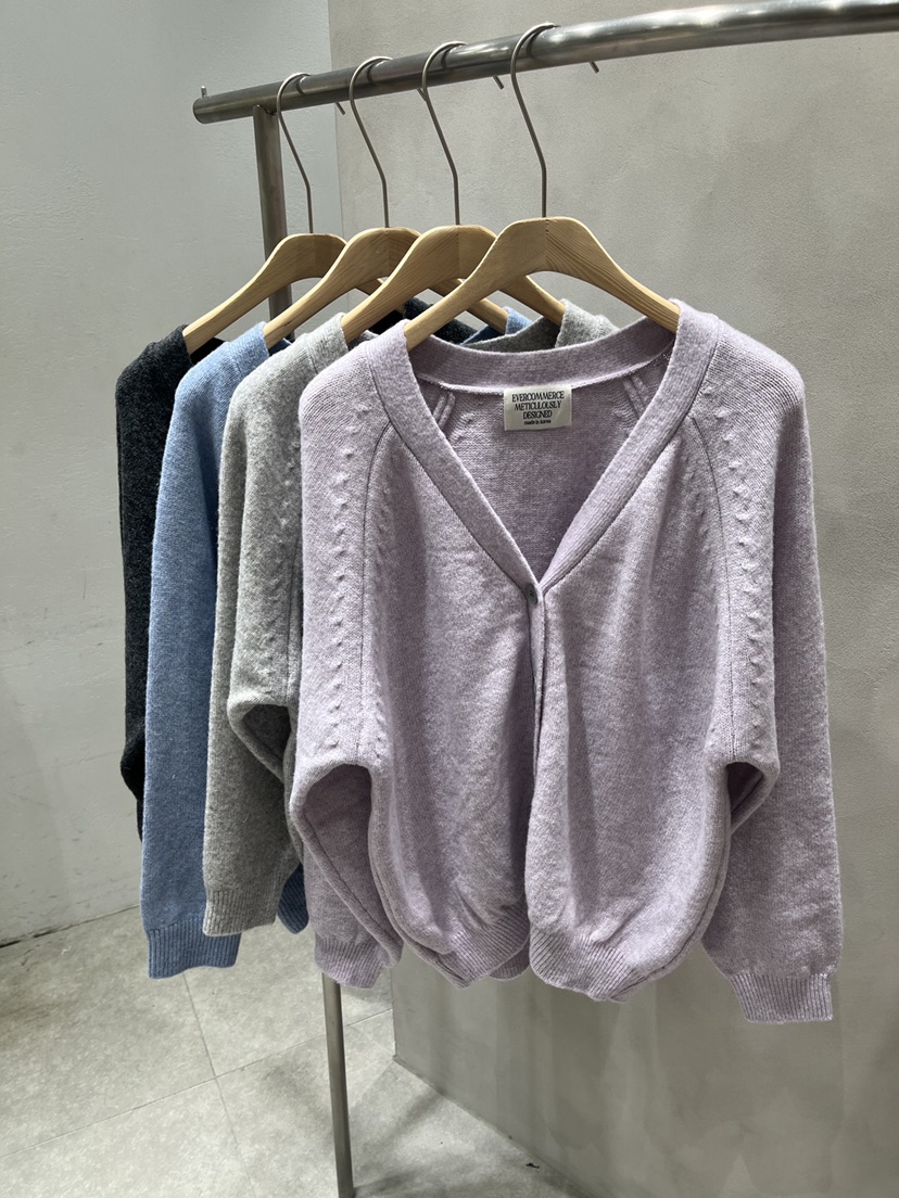 EVERCOMMERCE METICULOUSLY DESIGNED東大門實拍女裝新品26春夏針織衫開襟衫EVERCOMMERCE METICULOUSLY DESIGNED針織衫