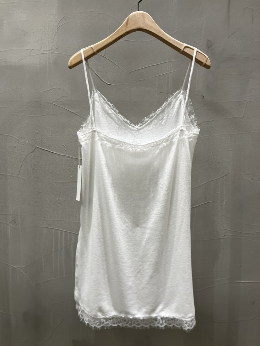 INSSENSE-A東大門代購女裝新款26春夏時尚吊帶背心蕾絲開衩INSSENSE-A吊帶/背心
