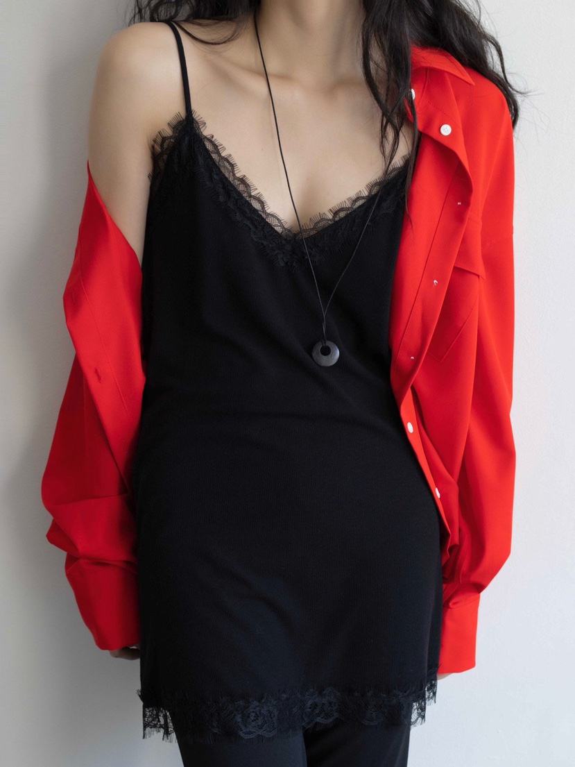 INSSENSE-A東大門代購女裝新款26春夏時尚吊帶背心蕾絲開衩INSSENSE-A吊帶/背心