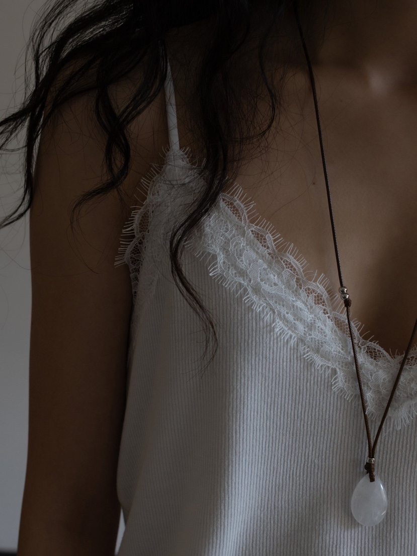 INSSENSE-A東大門代購女裝新款26春夏時尚吊帶背心蕾絲開衩INSSENSE-A吊帶/背心