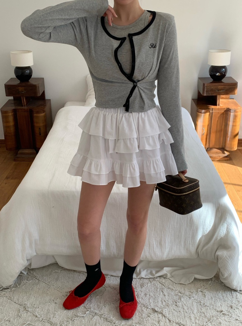 REVE CITE-L韓國直郵女裝新品熱賣時尚長袖T恤刺繡開衫REVE CITE-L長袖T恤