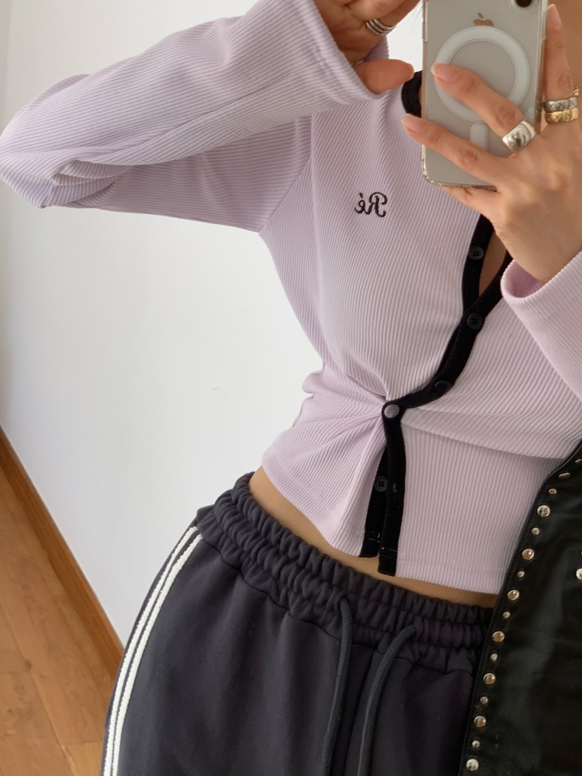 REVE CITE-L韓國直郵女裝新品熱賣時尚長袖T恤刺繡開衫REVE CITE-L長袖T恤圖色2