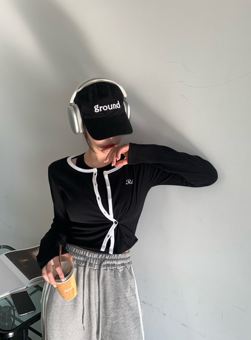 REVE CITE-L韓國直郵女裝新品熱賣時尚長袖T恤刺繡開衫REVE CITE-L長袖T恤圖色4