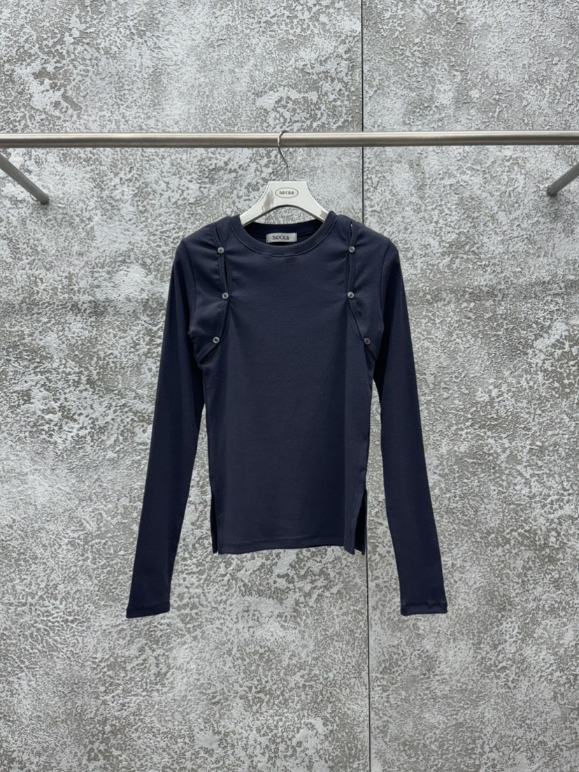 BADCALM東大門直郵女裝新款推薦職業熱賣人氣長袖T恤紐扣BADCALM長袖T恤圖色3
