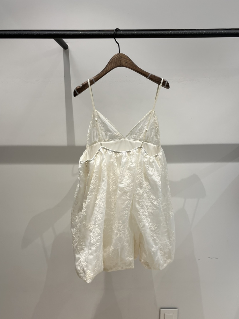 LOVE PULL東大門直郵女士新品熱賣休閑26春夏連衣裙刺繡LOVE PULL連衣裙