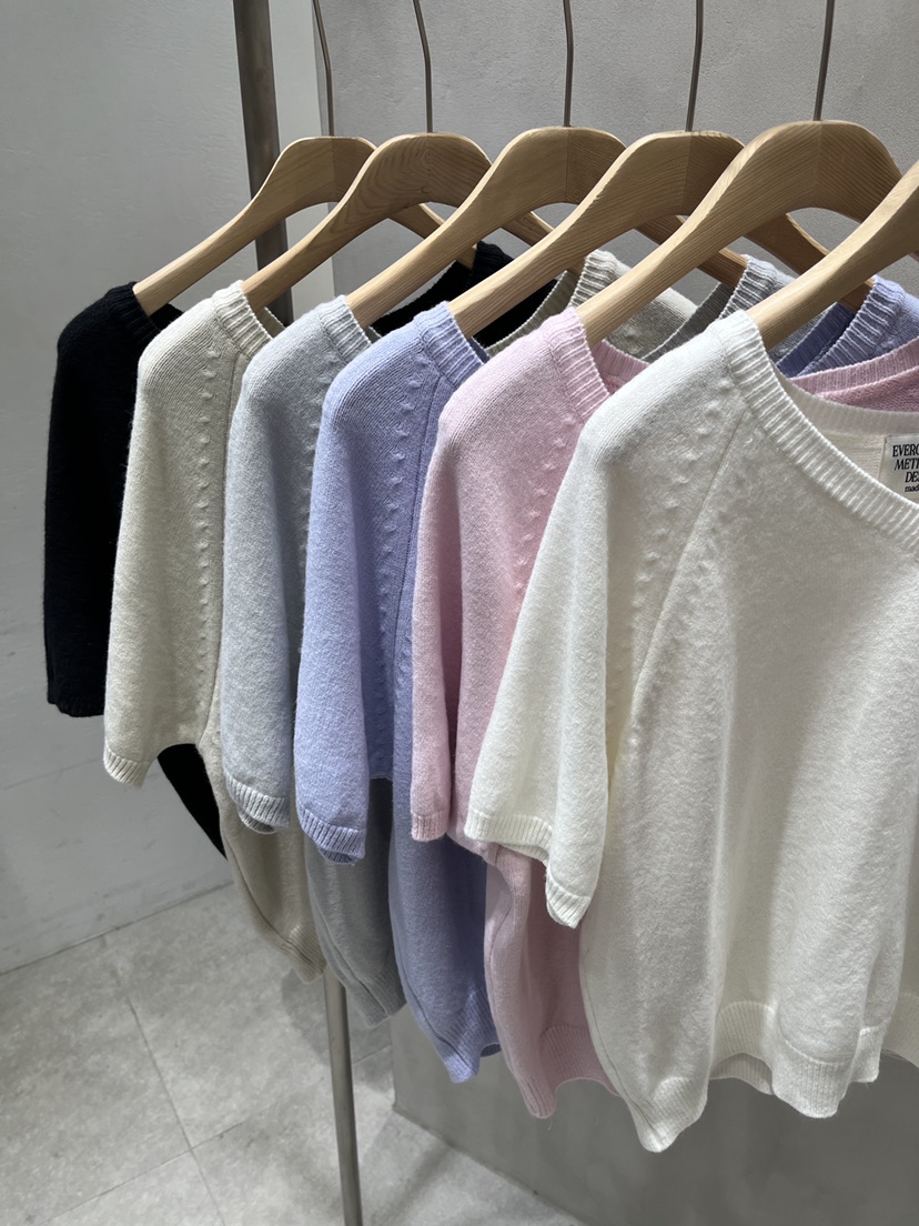 EVERCOMMERCE METICULOUSLY DESIGNED東大門直郵女裝新款休閑針織衫EVERCOMMERCE METICULOUSLY DESIGNED針織衫