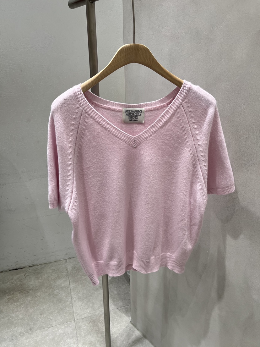 EVERCOMMERCE METICULOUSLY DESIGNED東大門直郵女裝新款休閑針織衫EVERCOMMERCE METICULOUSLY DESIGNED針織衫圖色1