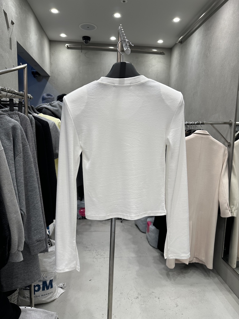 CELEBRITY-A東大門直郵女裝新品真品推薦時尚休閑長袖T恤CELEBRITY-A長袖T恤