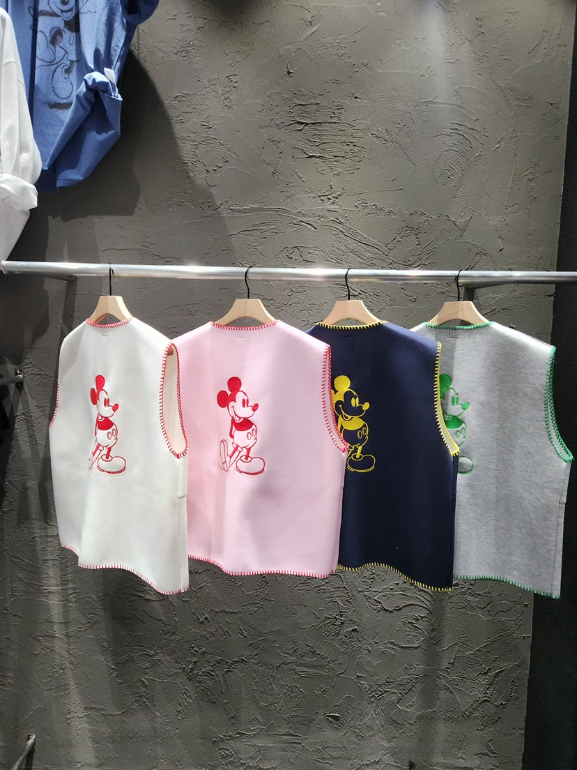 BLACK RIBBON-A東大門直郵女士新品真品熱賣休閑馬甲刺繡BLACK RIBBON-A馬甲