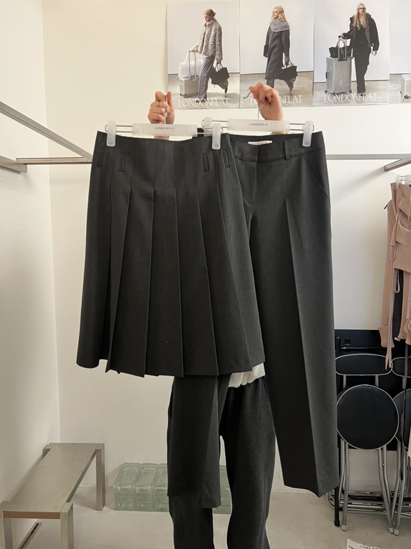 LONDON FLAT東大門直郵女裝新品26春夏半身裙中短裙褶皺LONDON FLAT半身裙/中短裙