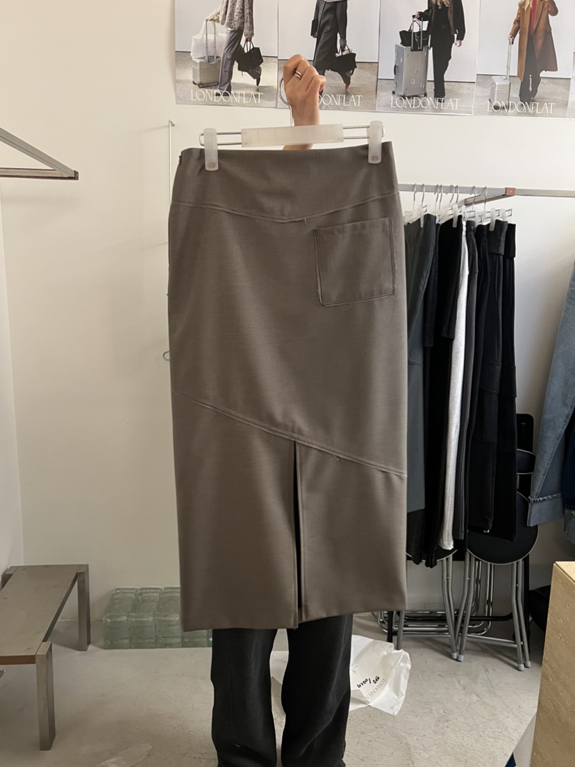 LONDON FLAT東大門代購女裝新款人氣26春夏推薦職業長裙LONDON FLAT長裙