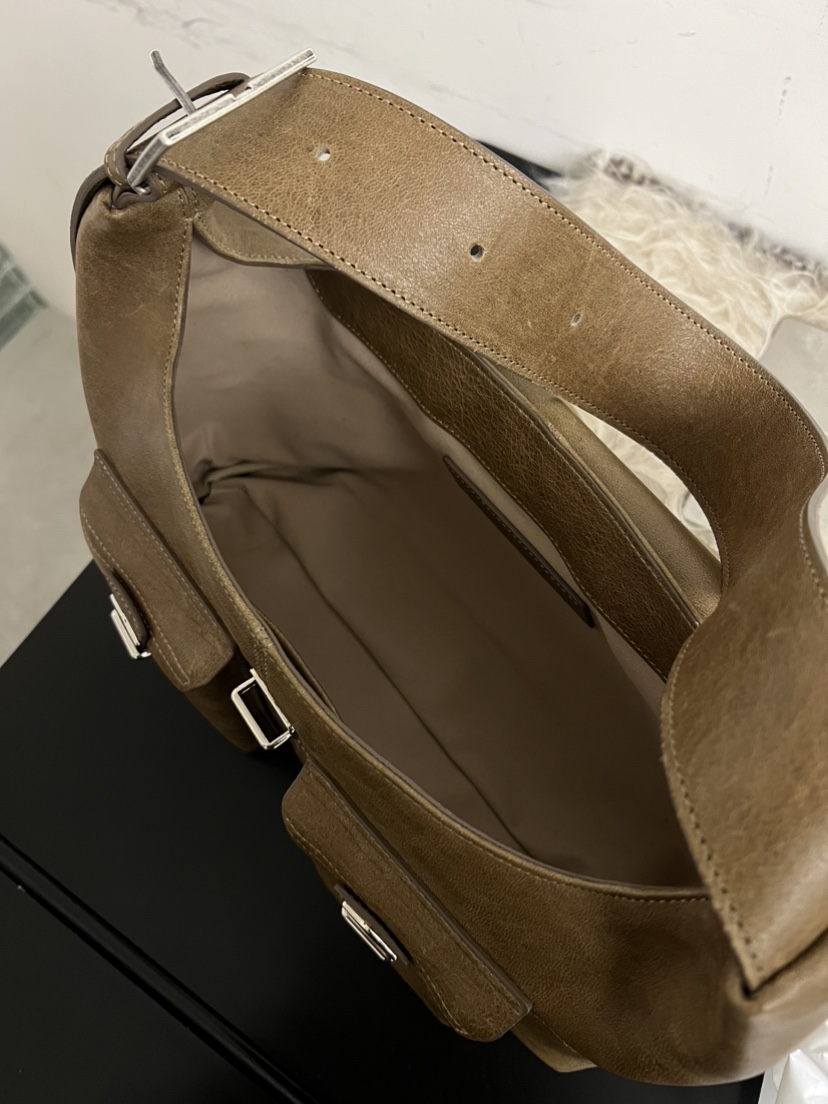 LONDON FLAT東大門實拍女士新品26春夏休閑推薦單肩斜跨包LONDON FLAT單肩/斜跨包