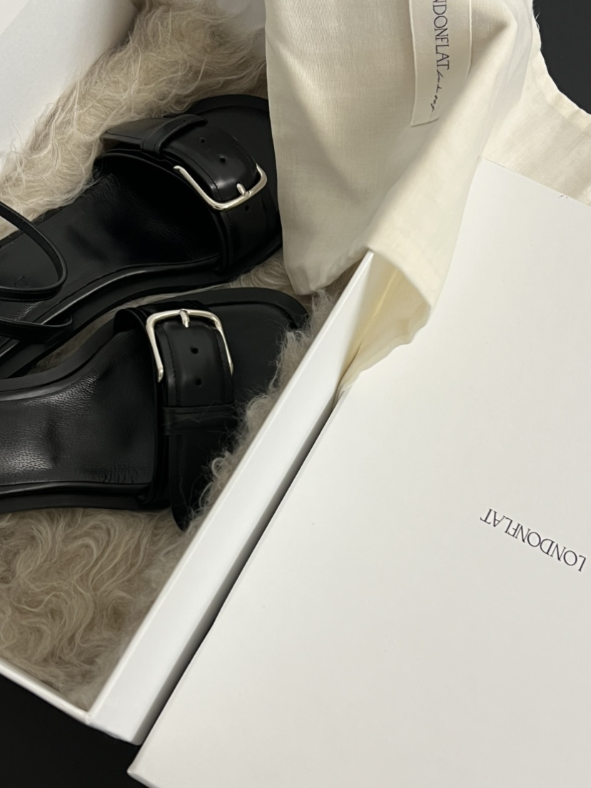 LONDON FLAT韓國直郵女士新款時尚26春夏職業人氣涼鞋拖鞋LONDON FLAT涼鞋/拖鞋