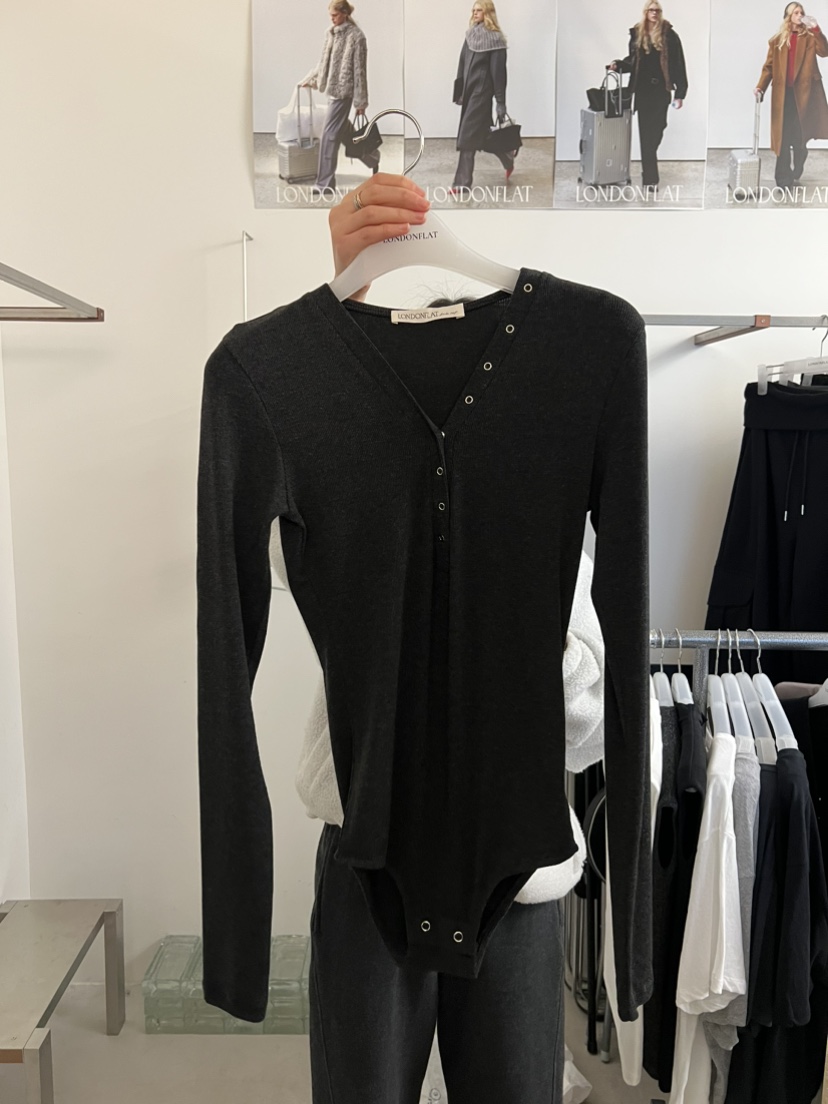 LONDON FLAT東大門代購女裝新款人氣職業休閑熱賣長袖T恤LONDON FLAT長袖T恤圖色1