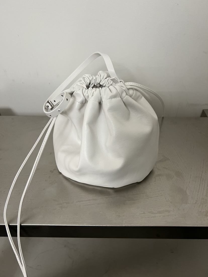 LONDON FLAT東大門代購女士新款真品人氣熱賣單肩斜跨包LONDON FLAT單肩/斜跨包圖色1