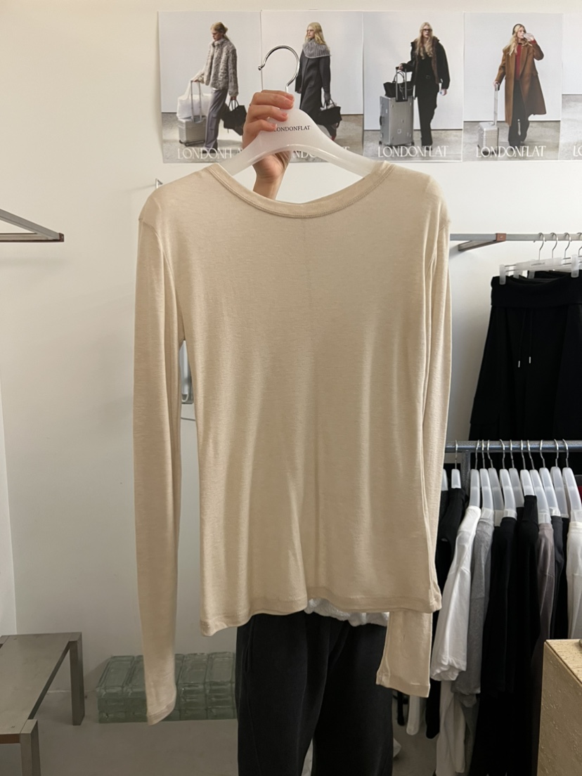 LONDON FLAT東大門實拍女裝新款推薦職業熱賣人氣長袖T恤LONDON FLAT長袖T恤