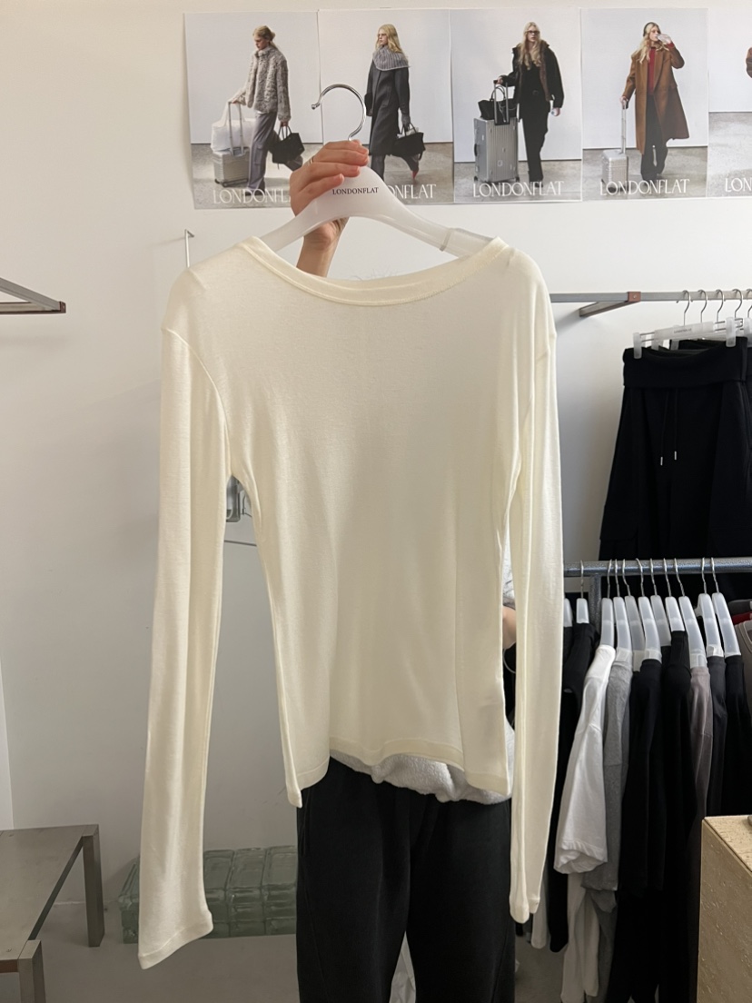 LONDON FLAT東大門實拍女裝新款推薦職業熱賣人氣長袖T恤LONDON FLAT長袖T恤圖色1