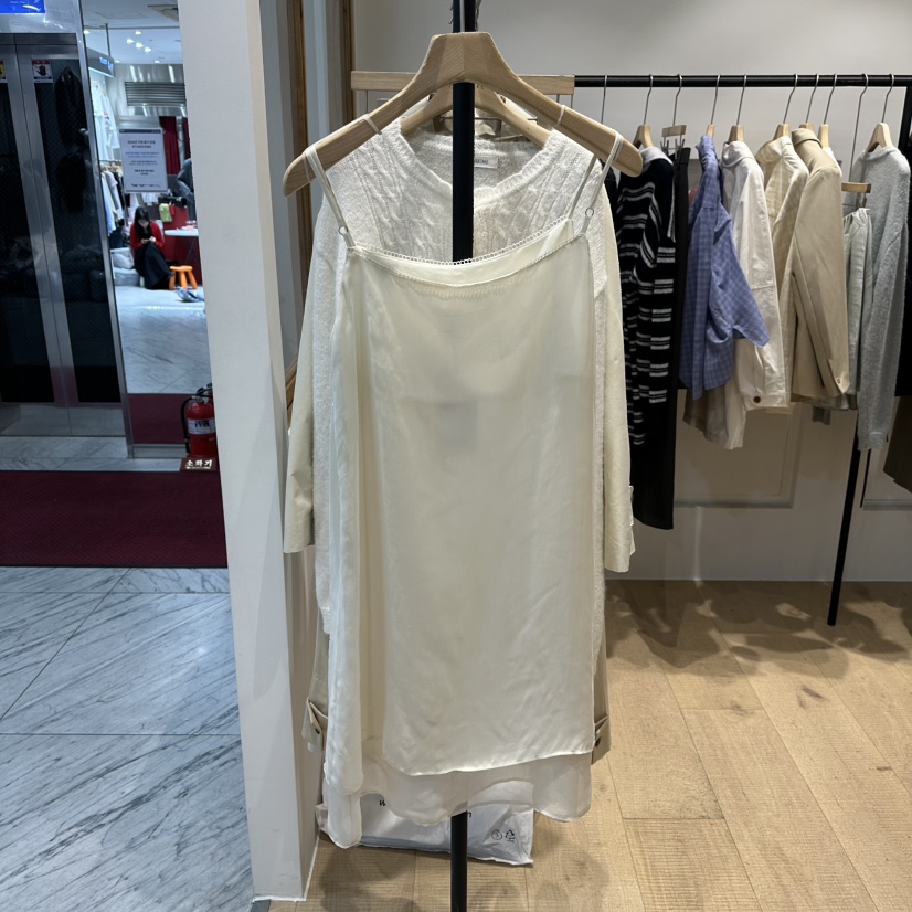 OVERTAKE東大門代購女士新品熱賣時尚26春夏真品人氣連衣裙OVERTAKE連衣裙