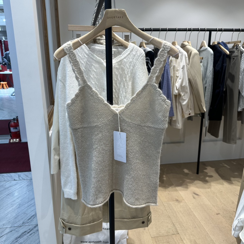 OVERTAKE韓國直郵女裝新款人氣熱賣26春夏吊帶背心不含內搭OVERTAKE吊帶/背心圖色1