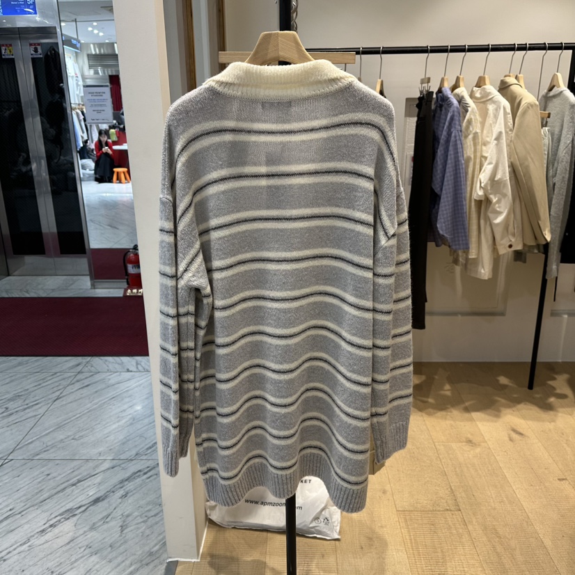 OVERTAKE東大門直郵女裝新款真品職業推薦人氣時尚休閑毛衣OVERTAKE毛衣