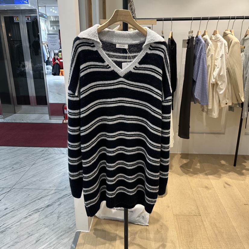 OVERTAKE東大門直郵女裝新款真品職業推薦人氣時尚休閑毛衣OVERTAKE毛衣圖色2