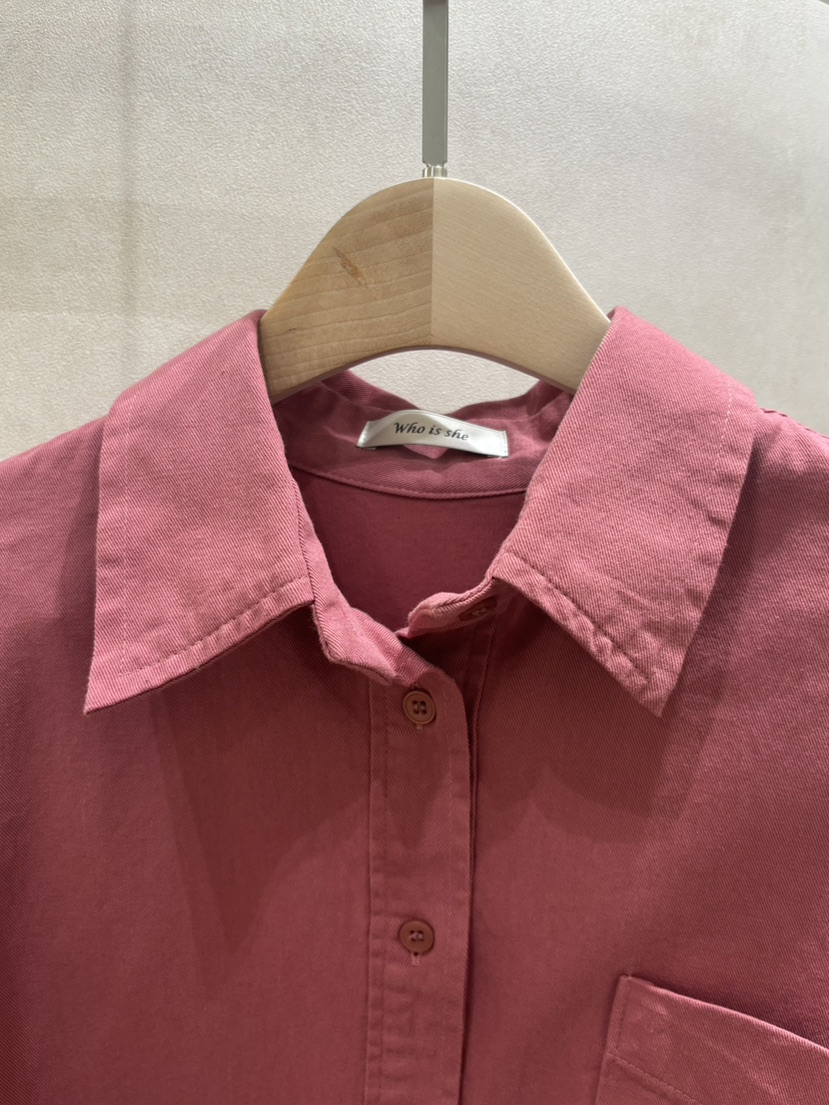 WHO IS SHE東大門實拍女裝新款時尚真品職業襯衫蕾絲衫WHO IS SHE襯衫/蕾絲衫