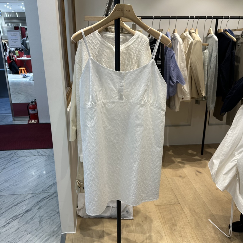 OVERTAKE東大門代購女裝新品休閑人氣26春夏推薦熱賣連衣裙OVERTAKE連衣裙圖色1