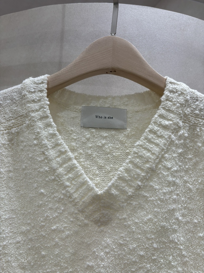 WHO IS SHE東大門直郵女裝新品推薦休閑時尚職業針織衫WHO IS SHE針織衫