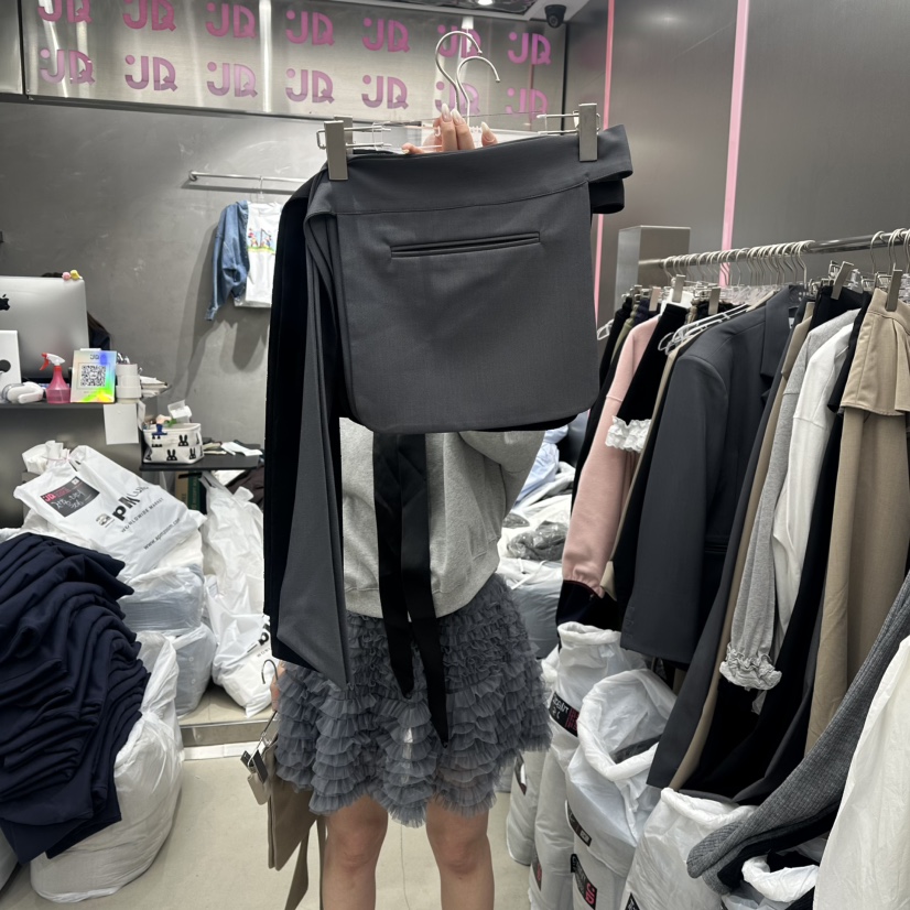 JUDYQUE東大門代購女裝新品推薦休閑時尚熱賣短裙口袋腰帶JUDYQUE短裙圖色2墨色