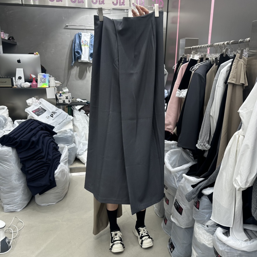 JUDYQUE東大門代購女裝新品熱賣26春夏人氣真品時尚推薦長裙JUDYQUE長裙圖色3墨色