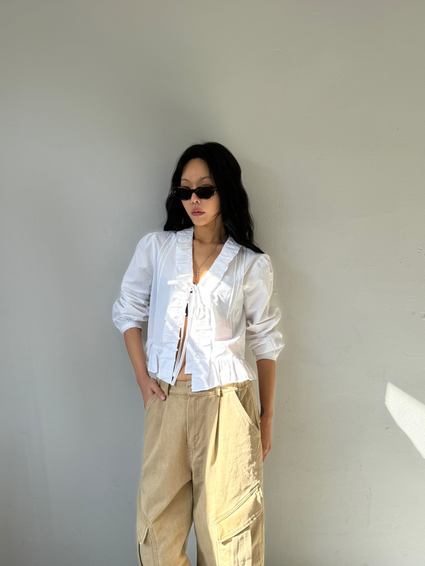 LIMLIMLIM東大門直郵女士新品職業真品人氣熱賣襯衫蕾絲衫LIM LIM LIM襯衫/蕾絲衫