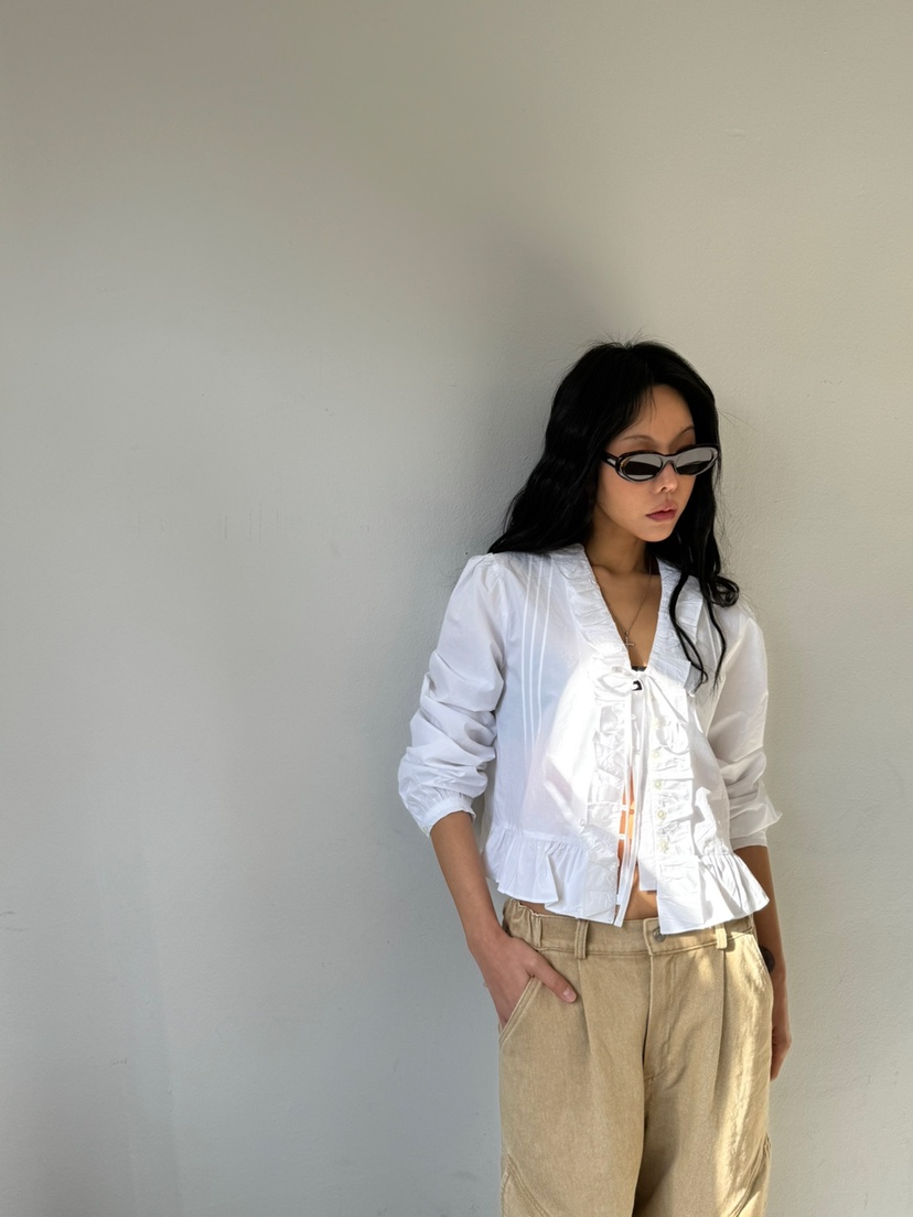 LIMLIMLIM東大門直郵女士新品職業真品人氣熱賣襯衫蕾絲衫LIM LIM LIM襯衫/蕾絲衫