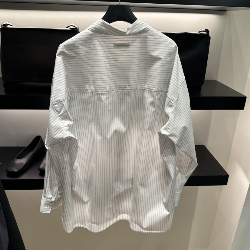 FEBRUARY 11東大門實拍女士新品人氣推薦襯衫蕾絲衫條紋FEBRUARY 11襯衫/蕾絲衫