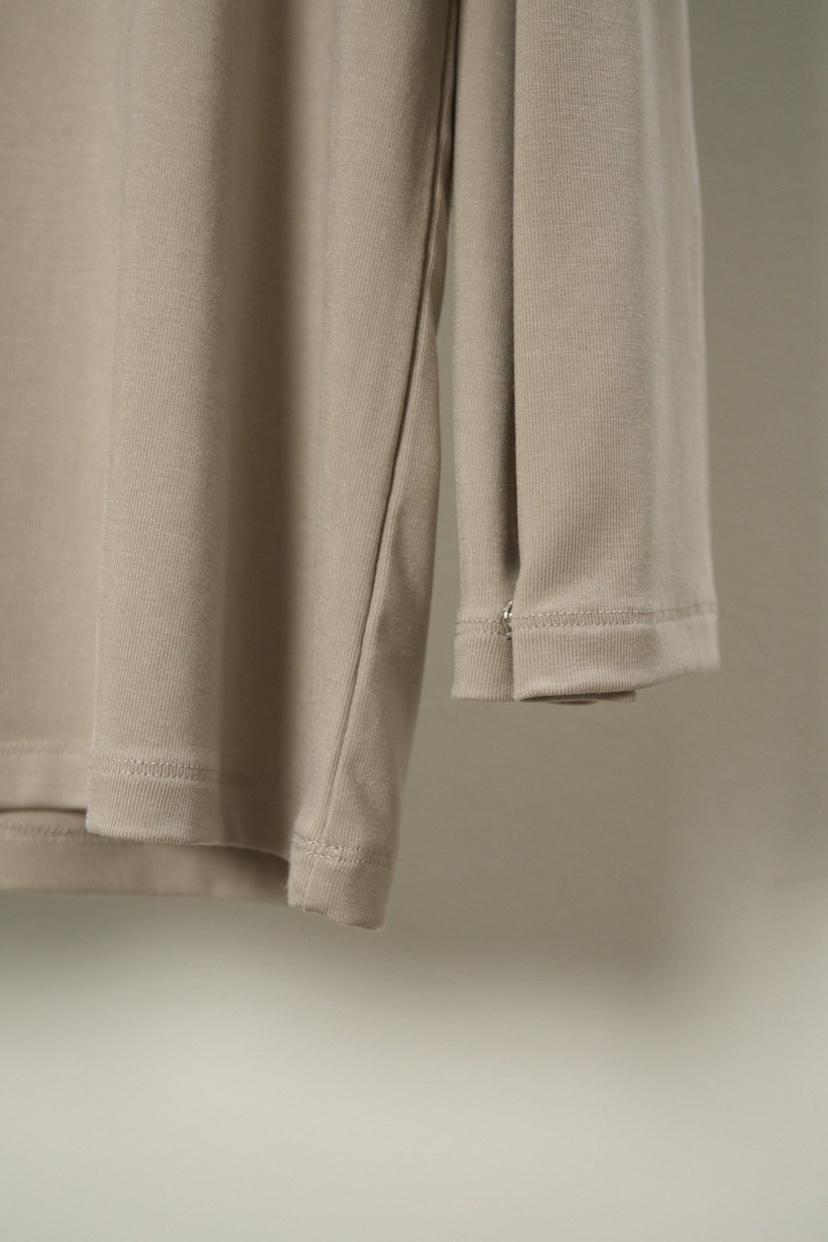 BLOSSOM東大門代購女士新品時尚推薦職業熱賣長袖T恤含圍巾BLOSSOM長袖T恤