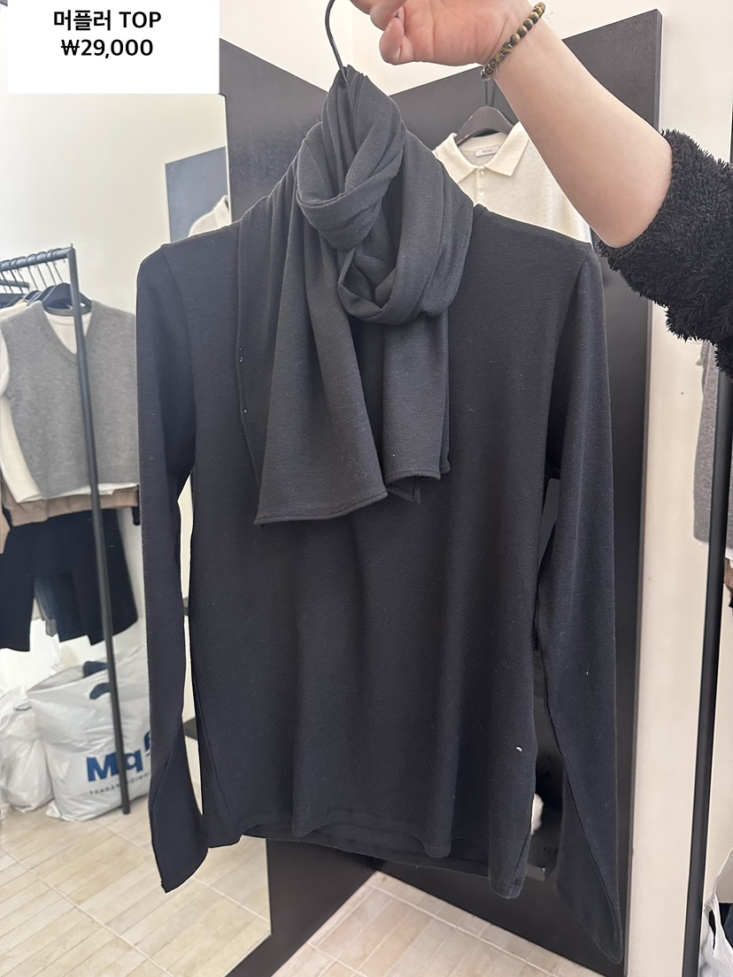 MOANI韓國代購女士新款26春夏推薦時尚真品長袖T恤含圍巾MOANI長袖T恤圖色2