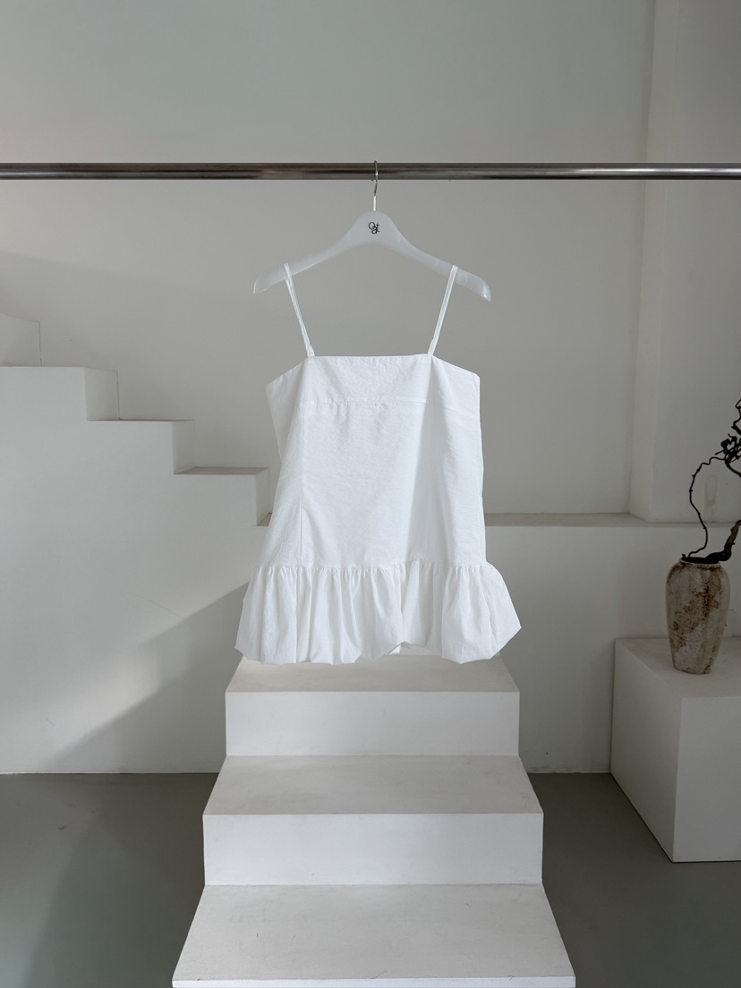 OATMEAL韓國代購女士新款時尚職業休閑人氣26春夏吊帶背心OATMEAL吊帶/背心圖色1