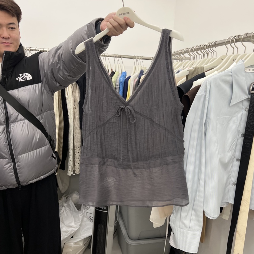 BREATHE東大門直郵女裝新款熱賣人氣推薦休閑吊帶背心花朵BREATHE吊帶/背心圖色1