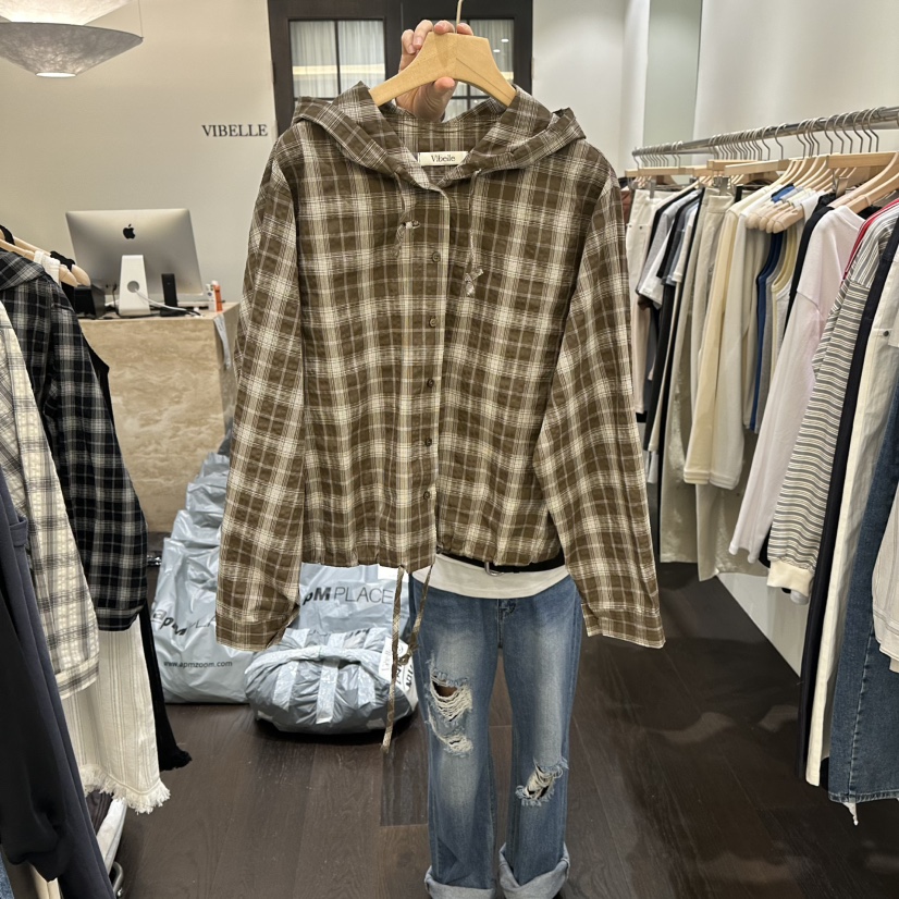 VIBELLE韓國代購女裝新款26春夏職業熱賣時尚襯衫蕾絲衫兔子VIBELLE襯衫/蕾絲衫圖色2