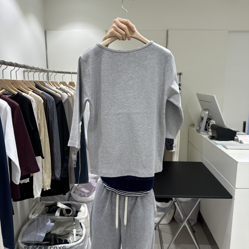 GLORY東大門代購女士新款熱賣休閑時尚職業推薦人氣長袖T恤GLORY長袖T恤