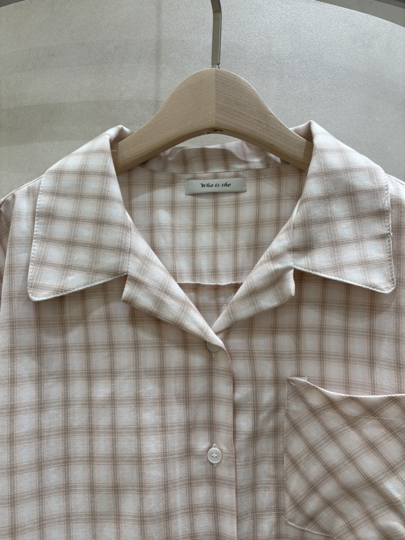 WHO IS SHE東大門代購女裝新款推薦人氣26春夏襯衫蕾絲衫WHO IS SHE襯衫/蕾絲衫