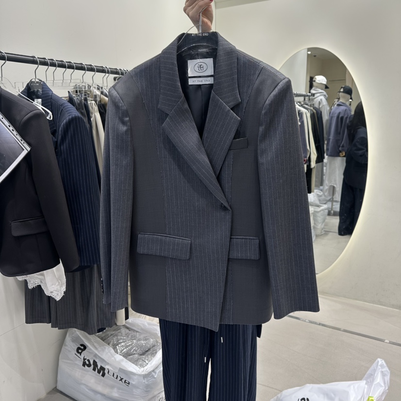 AT THE END東大門實拍女裝新款人氣熱賣真品26春夏夾克AT THE END夾克圖色1灰色