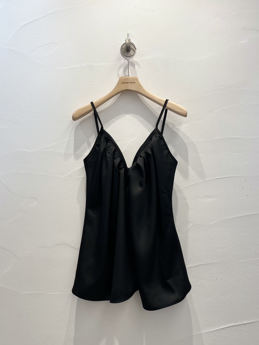 BROWN PAPER-S東大門直郵女裝新品真品熱賣吊帶背心緞面BROWN PAPER-S吊帶/背心圖色2