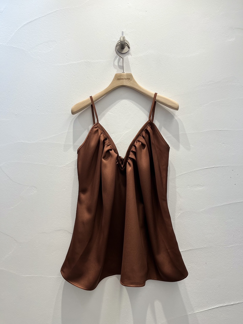 BROWN PAPER-S東大門直郵女裝新品真品熱賣吊帶背心緞面BROWN PAPER-S吊帶/背心圖色3