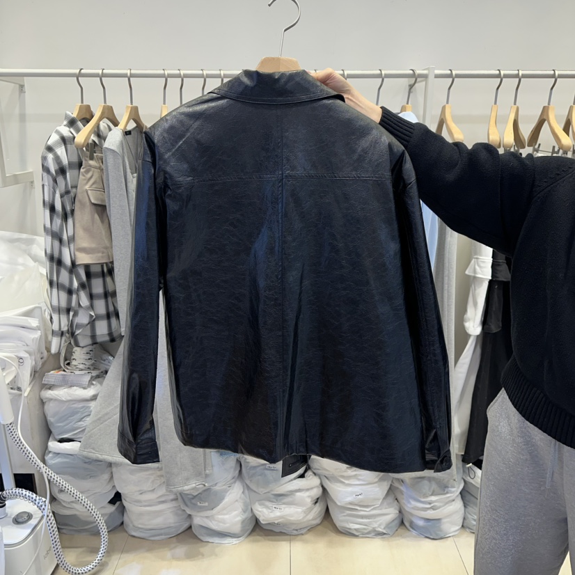 Q C韓國代購女裝新款推薦真品休閑熱賣職業時尚皮衣皮革Republlc of qc皮衣