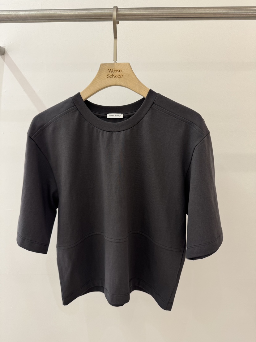 WEAUE SELVAGE韓國直郵女士新品推薦職業時尚熱賣真品T恤Weave SelvageT恤圖色2墨色